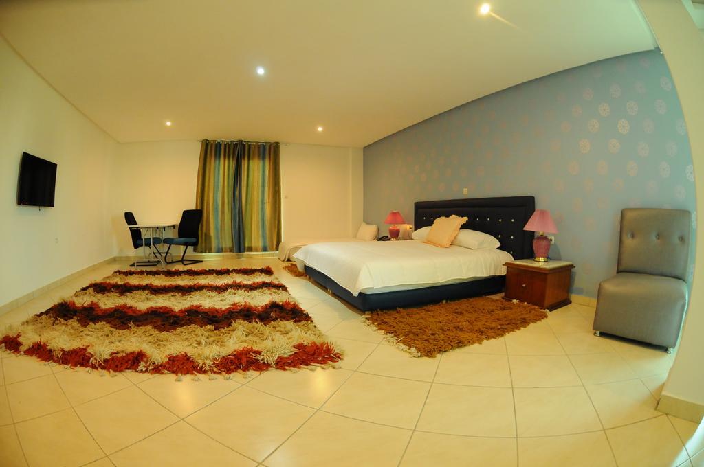 Free Zone Hotel Gzennaïa Habitación foto
